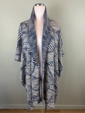 Chico's blue & white geo shawl collar Petra ruana open-front cape cardigan OS
